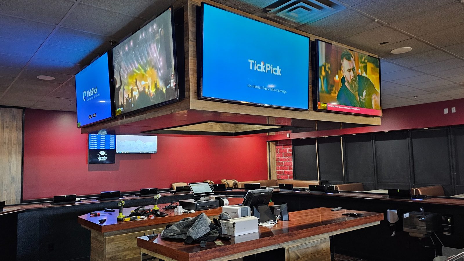 Commercial display & AV install